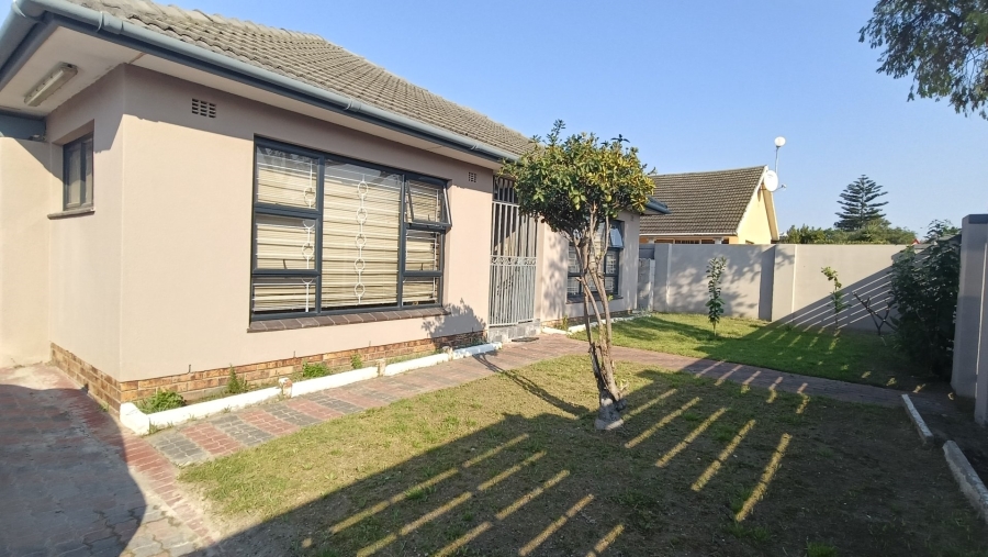 3 Bedroom Property for Sale in Voelvlei Western Cape